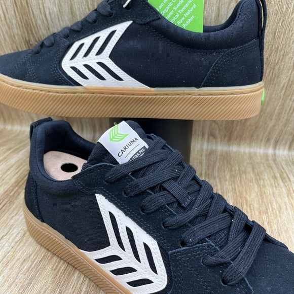 Cariuma Catiba Pro Low Black Gum Ivory Shoes - Picture 16 of 16